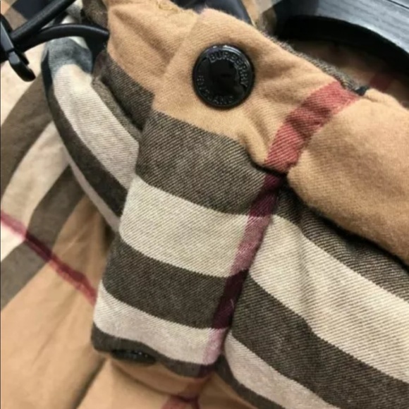 Men’s Burberry Puffer with detachable sleeves - Picture 7 of 7